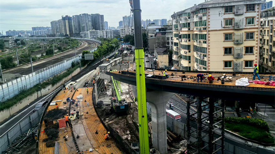 決戰(zhàn)高溫保貫通！創(chuàng)業(yè)大道南延線(xiàn)工程沖刺8月底通車(chē)節(jié)點(diǎn)